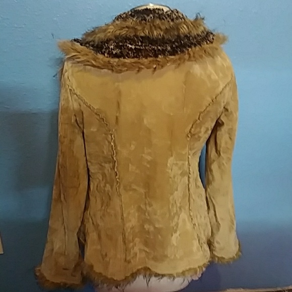 Furry jacket - Picture 4 of 5